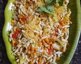 A picture of step 5 of Sukha bhel.