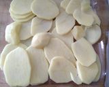 Une image de l'étape 2 de Moussaka serbe.