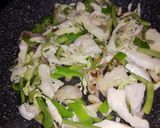 Foto del paso 5 de la receta: Muslo de pollo deshuesado con vegetales