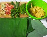 Foto langkah ke 5 dari resep Pepes ayam kemangi pedas.