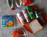 ব্রেড পিজ্জা স্যান্ডউইচ (Bread pizza sandwich recipe in Bengali) রেসিপির ধাপ 1 ছবি