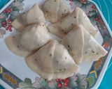 A picture of step 14 of Aloo Samosa.