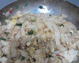 Foto langkah ke 6 dari resep Kwetiaw Goreng.