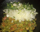 Foto del paso 2 de la receta: Empanadas de Pollo al Horno + Masa + Salsa