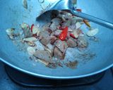Foto langkah ke 3 dari resep Tumis sawi hijau plus ceplok telur puyuh.... 😄😄😄.