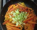 Foto del paso 4 de la receta: Fideos con verduras salteadas (espíritu oriental)