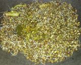 पोहा स्प्राउट्स नमकीन (poha sprouts namkeen recipe in Hindi) रेसिपी चरण 2 फोटो