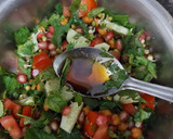 स्प्राउट्स वेजिटेबल सलाद (sprouts vegetable salad recipe in Hindi) रेसिपी चरण 3 फोटो