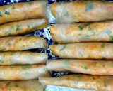 Hình bước làm 2 của món Cơm nguội cuốn
