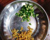 A picture of step 3 of Mooli Paratha.