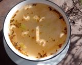 Foto del paso 6 de la receta: Consomé de cabezas de pescado
