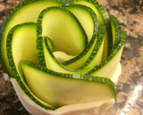 Foto del paso 7 de la receta: Flores de hojaldre con calabacín
