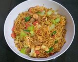 Foto langkah ke 3 dari resep Mie Goreng Sosis dan baso.