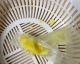 Gambar langkah 3 resipi Ais Krim Jeruk Mangga.