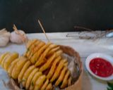 Foto langkah ke 4 dari resep Kentang spiral.