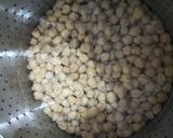 Foto del paso 2 de la receta Garbanzos guisados con crema de calabaza y yakiniku