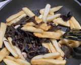 彌生家韭菜炒甜不辣的食譜步驟6照片