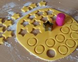 A picture of step 3 of Vickys Super Mario Cake Decoration Idea.