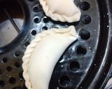 Foto del paso 3 de la receta: Empanadas de ricota y verdeo al parrigas
