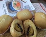 Foto langkah ke 4 dari resep Roti Pisang Coklat Keju Wijen.