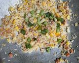 Foto langkah ke 5 dari resep Nasi goreng luncheon.