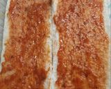 Foto del paso 2 de la receta: Pizzas de pan zapatilla