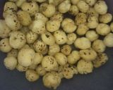 A picture of step 4 of Chatpata Makhana.