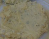 Foto langkah ke 2 dari resep Garlic Bread.