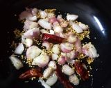 A picture of step 1 of Cream Kanda Curry.