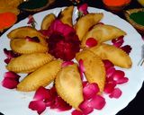 खोवा की गुजिया (khova ki gujiya recipe in Hindi) रेसिपी चरण 5 फोटो