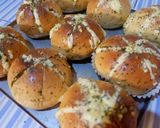 Foto langkah ke 8 dari resep Korean Garlic Creamcheese Bread.