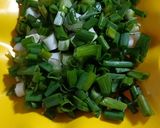 A picture of step 2 of Onion Flower Stalk Vegetable.