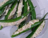 A picture of step 1 of Stuffed Mirchi Bajji.