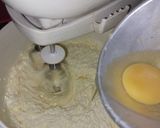 Foto langkah ke 4 dari resep Bolu Marmer Spesial.