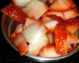 A picture of step 1 of Strawberry soup.