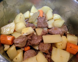 Foto del paso 3 de la receta: Estofado de carrilleras de cerdo