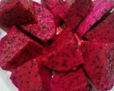 Foto langkah ke 3 dari resep Choco Dragon Fruit Dessert.