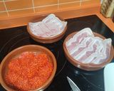 Foto del paso 3 de la receta Huevos al horno con salchichas y mostaza