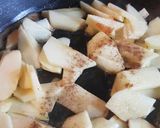 Foto del paso 3 de la receta: Rollos de hojaldre con crema pastelera y manzanas caramelizadas