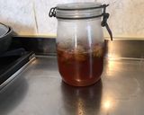 Une image de l'étape 6 de Vinaigre de fleurs de ciboulette.