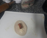 Foto del paso 9 de la receta: PAN SIN HUEVO Y SIN LECHE (opcional salchicha, jamón y queso)