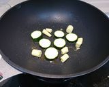 檸香雞柳佐櫛瓜的食譜步驟4照片