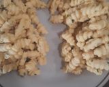 Foto langkah ke 3 dari resep Kue bawang garpu.