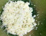 Foto del paso 1 de la receta Tortillitas de merluza y coliflor al horno