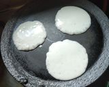 A picture of step 3 of Poha uttapam.