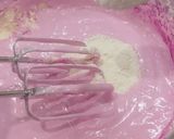 Foto langkah ke 3 dari resep Pukis Buah Naga.