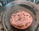 A picture of step 7 of Beetroot lachcha paratha.
