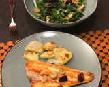 Foto del paso 4 de la receta: Lubina a la plancha con refrito de ajos, patatas panaderas y lechugas variadas