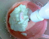 Foto del paso 6 de la receta: Helado de fresas casero con yogur griego de toffee