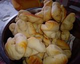 Foto del paso 10 de la receta: Cuernitos de grasa
